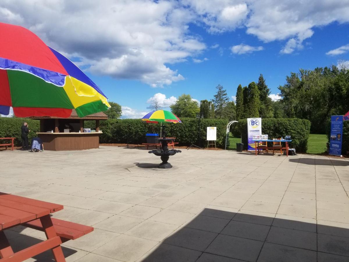Ramada By Wyndham Belleville Harbourview Conference Center Luaran gambar